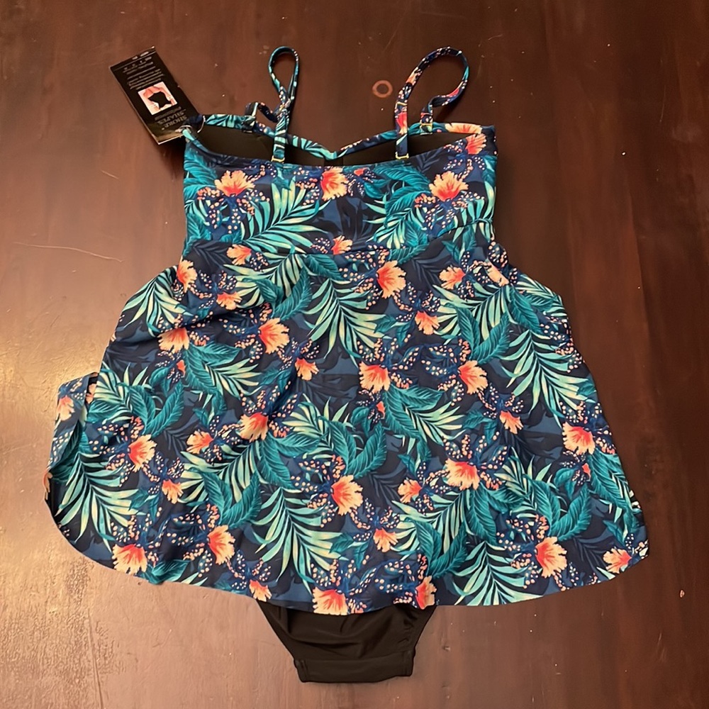 NWT Shore Shape Swimwear. - Picture 6 of 8
